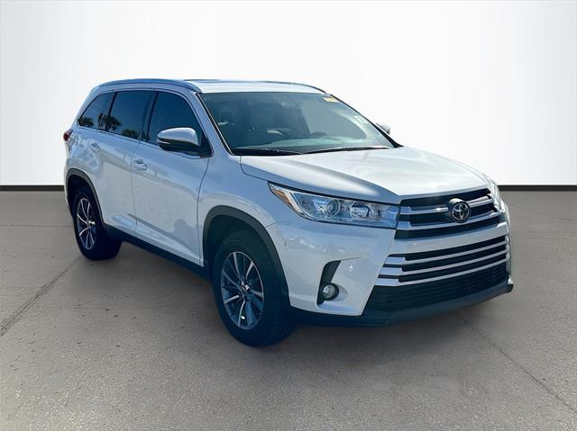 used 2019 Toyota Highlander car, priced at $26,500