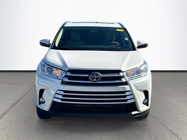 used 2019 Toyota Highlander car, priced at $26,500