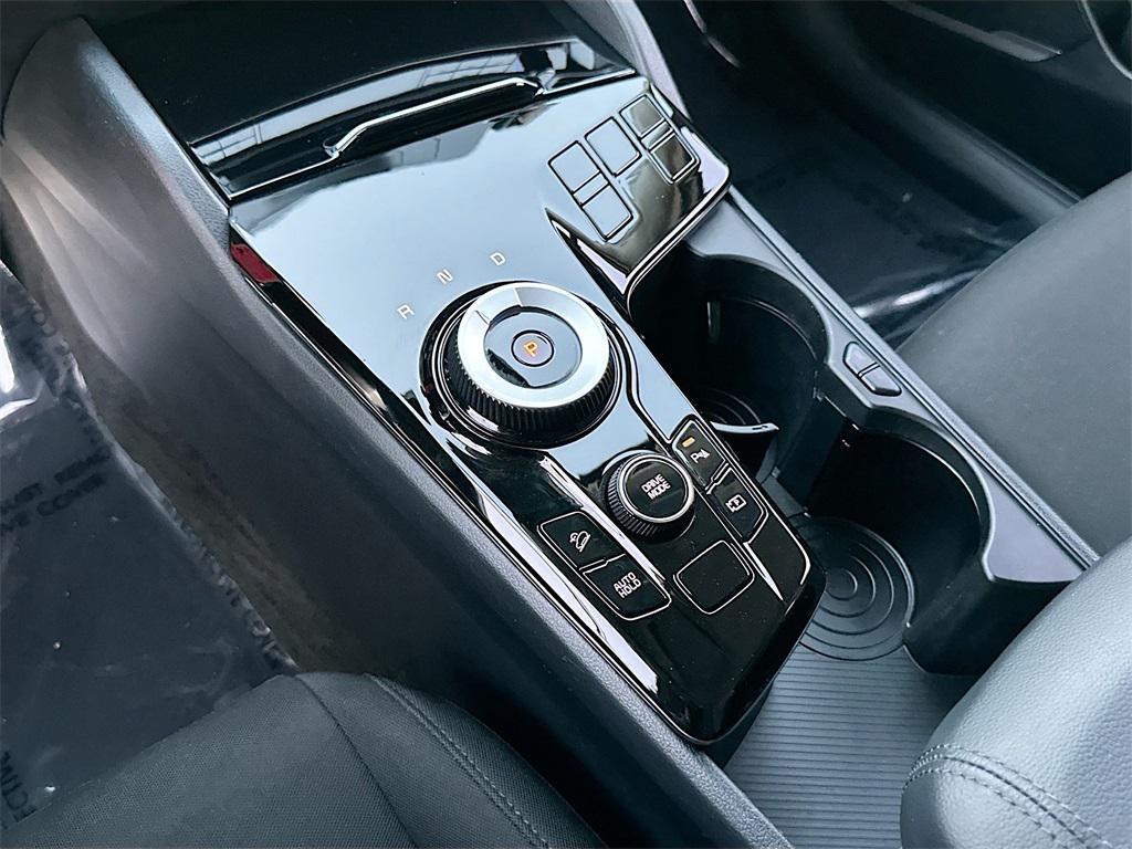 used 2025 Kia Sportage Hybrid car, priced at $27,500