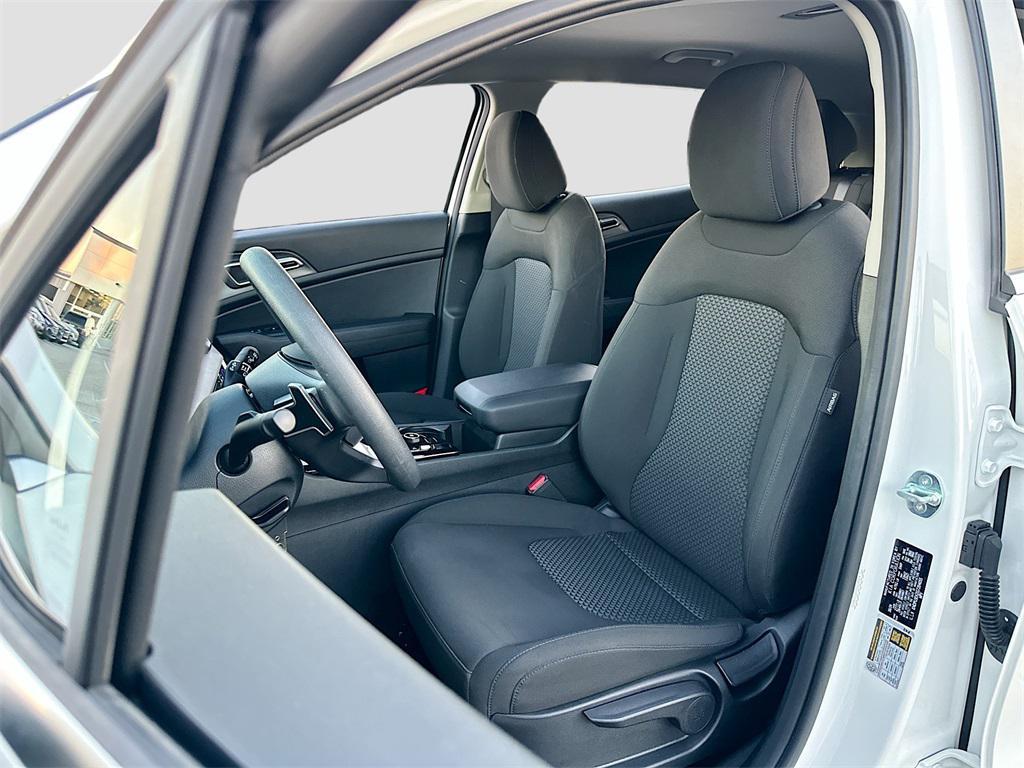 used 2025 Kia Sportage Hybrid car, priced at $27,500