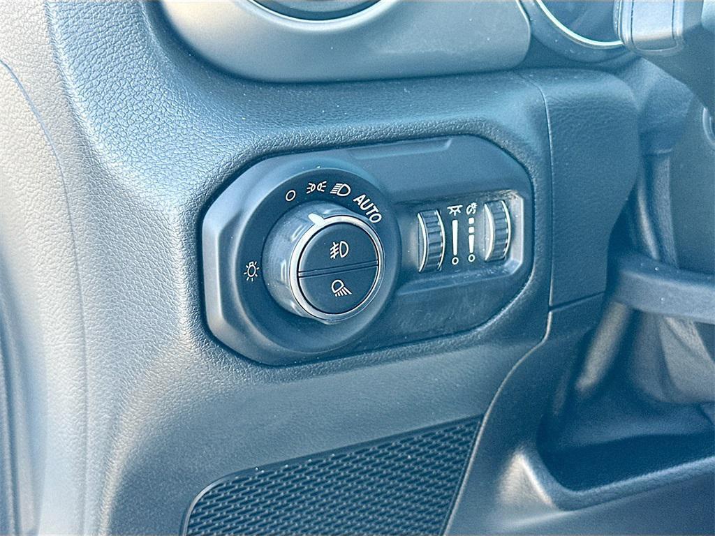 used 2021 Jeep Gladiator car, priced at $31,500