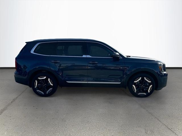 used 2023 Kia Telluride car, priced at $35,955