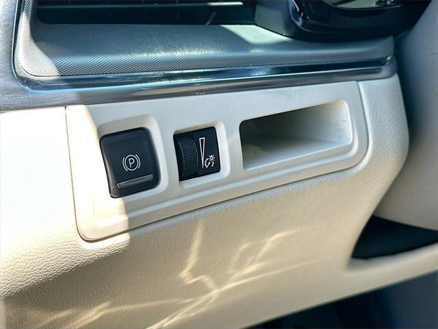 used 2017 Cadillac XT5 car, priced at $17,250
