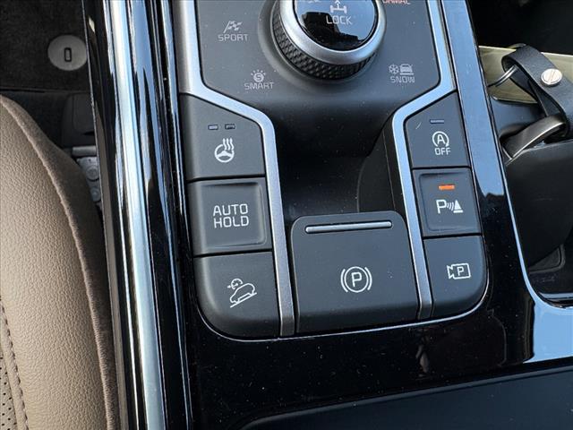 used 2025 Kia Sorento car, priced at $48,820