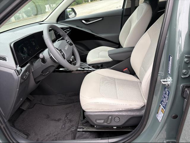 used 2025 Kia Niro car, priced at $34,000