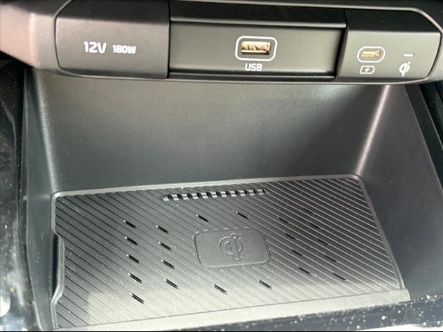 used 2025 Kia Niro car, priced at $34,000