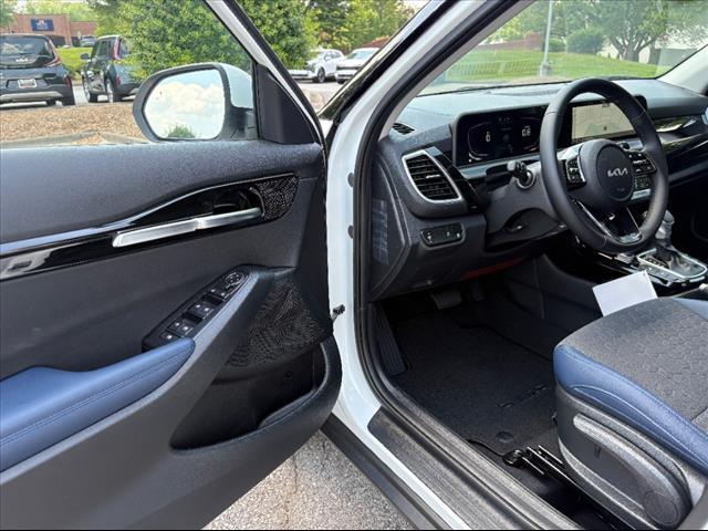 new 2025 Kia Seltos car, priced at $28,122
