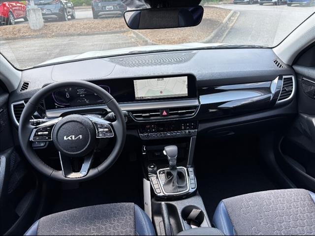 new 2025 Kia Seltos car, priced at $28,122