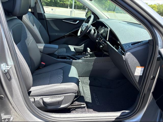 new 2025 Kia Niro car, priced at $33,281