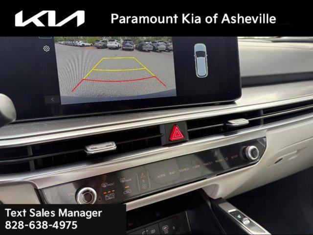 new 2025 Kia Sorento car, priced at $37,678