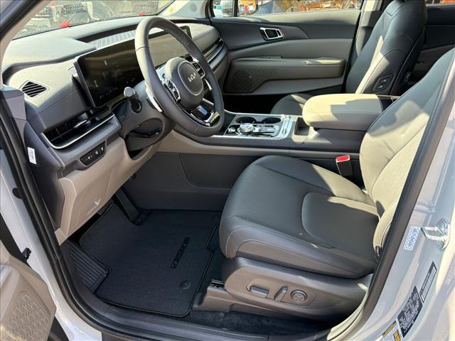 new 2026 Kia Carnival Hybrid car, priced at $50,660