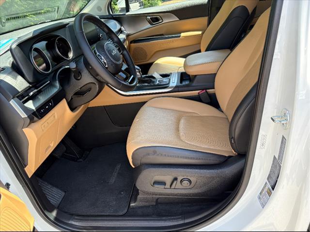 used 2024 Kia Carnival car, priced at $36,500