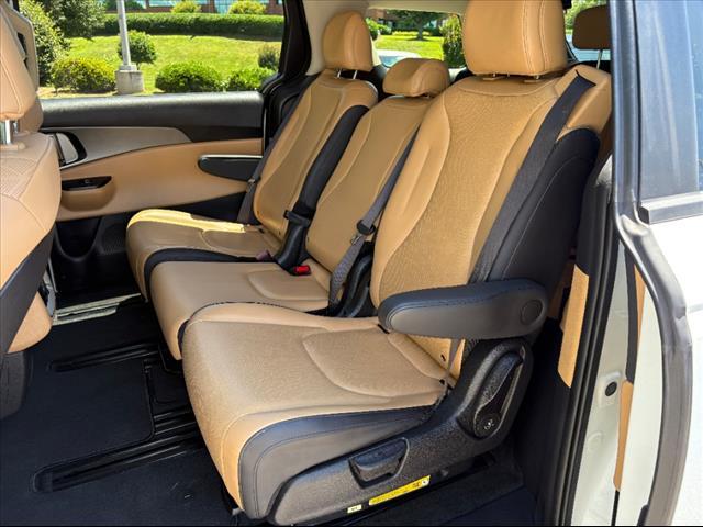 used 2024 Kia Carnival car, priced at $36,500