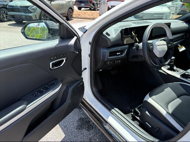 new 2025 Kia K4 car, priced at $28,935