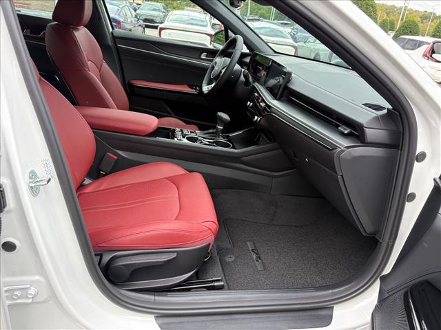 new 2026 Kia K5 car, priced at $30,925