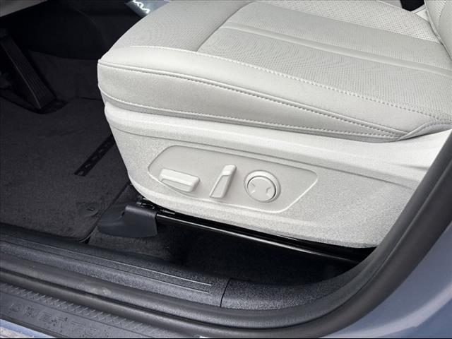 new 2025 Kia Sorento car, priced at $40,299
