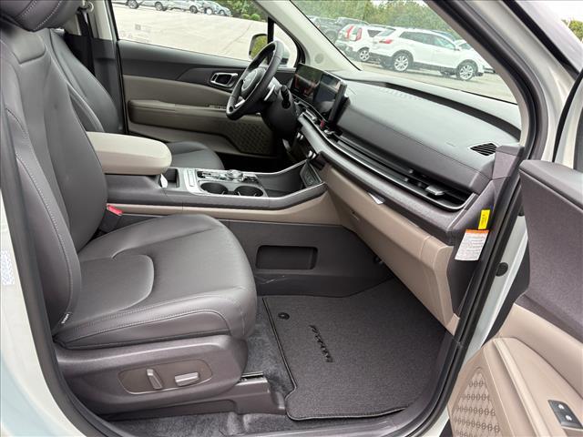 new 2026 Kia Carnival Hybrid car, priced at $46,135