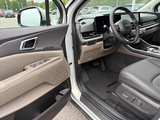 new 2026 Kia Carnival Hybrid car, priced at $46,135