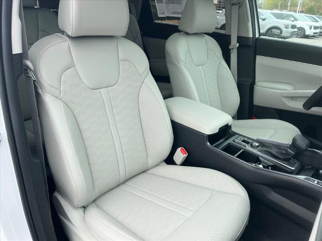 new 2025 Kia Sorento car, priced at $42,857