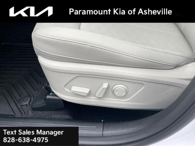 new 2025 Kia Sorento car, priced at $42,857