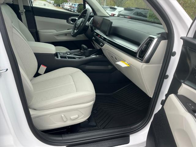 new 2025 Kia Sorento car, priced at $42,857