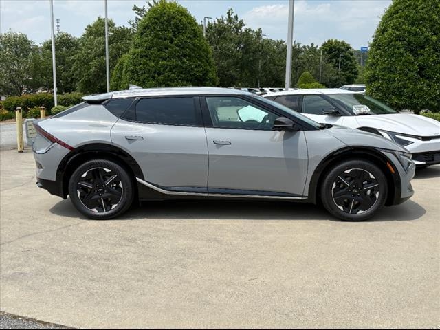 new 2025 Kia EV6 car, priced at $55,107