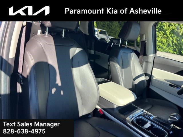 used 2022 Kia Carnival car, priced at $35,500