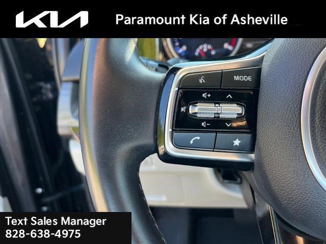 used 2022 Kia Carnival car, priced at $35,500