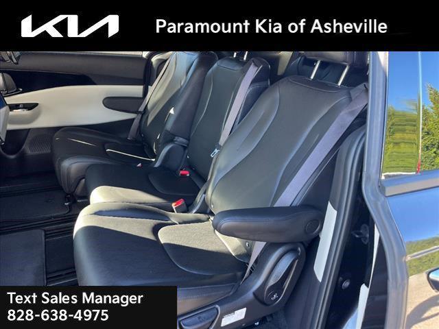 used 2022 Kia Carnival car, priced at $35,500