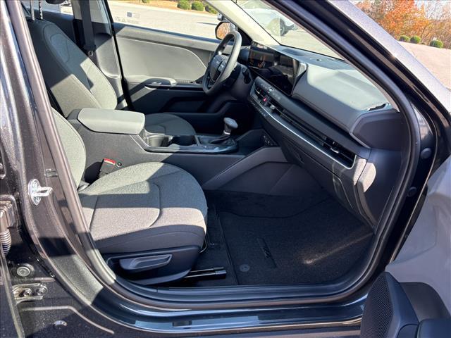 new 2025 Kia K4 car, priced at $24,375