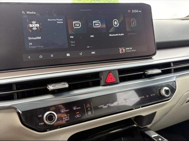 new 2025 Kia Sorento Hybrid car, priced at $48,890