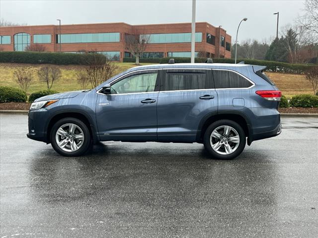 used 2018 Toyota Highlander Hybrid car, priced at $28,750