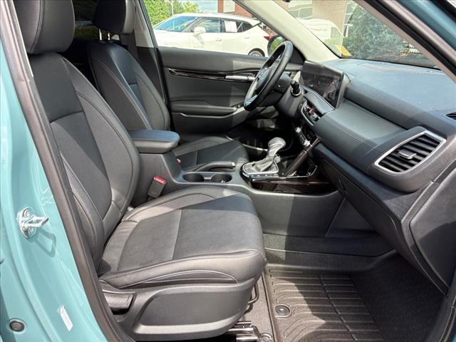 used 2025 Kia Seltos car, priced at $26,750