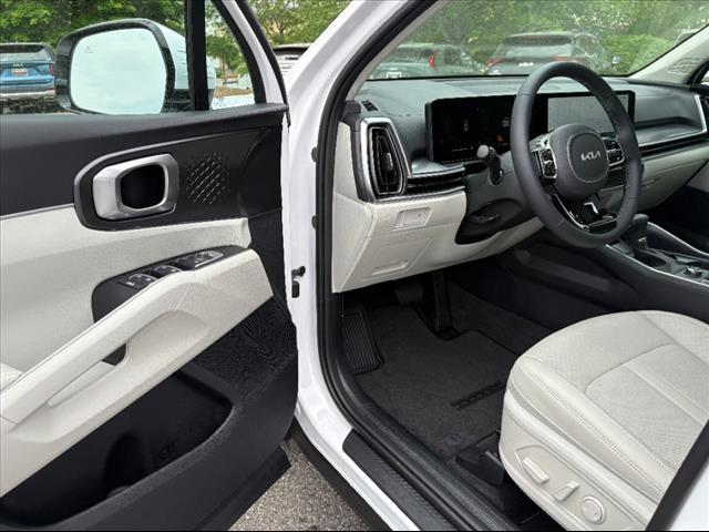 new 2025 Kia Sorento car, priced at $37,426