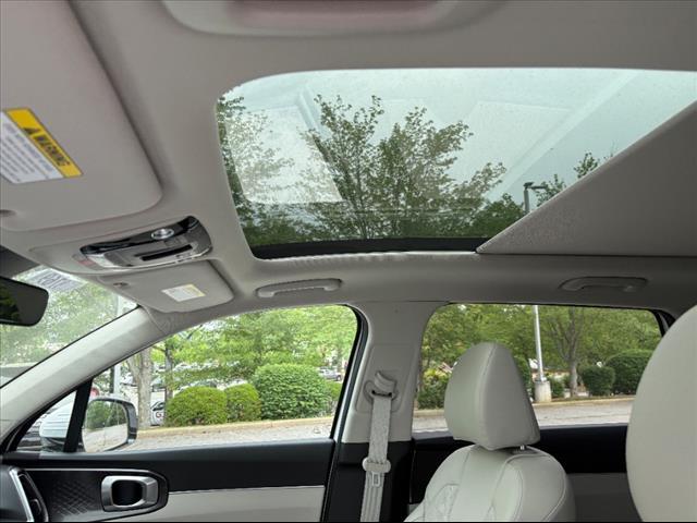 new 2025 Kia Sorento car, priced at $37,426