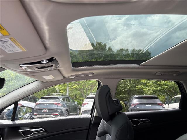 new 2025 Kia Sportage Hybrid car, priced at $35,223