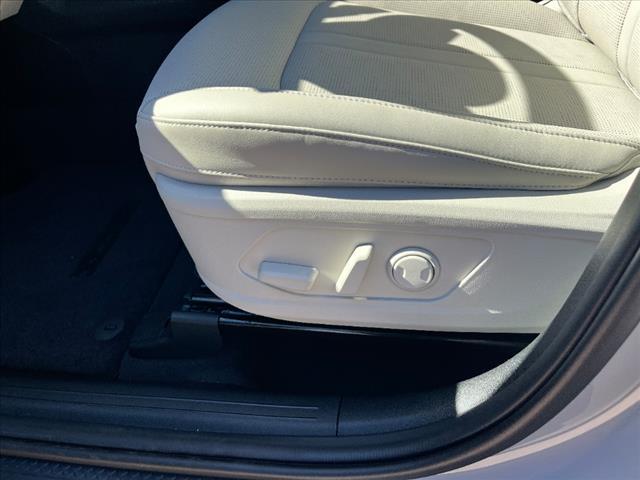 new 2025 Kia Sorento car, priced at $38,097