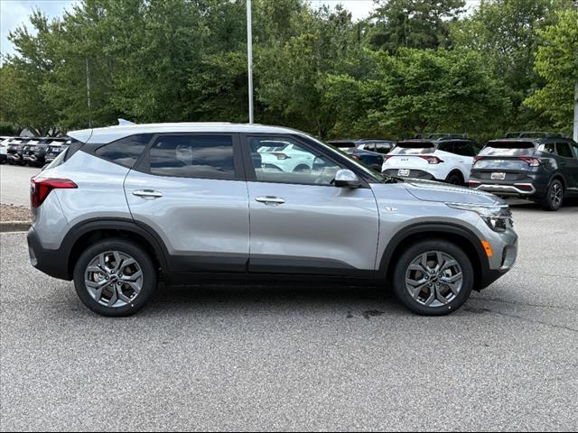 new 2026 Kia Seltos car, priced at $25,275