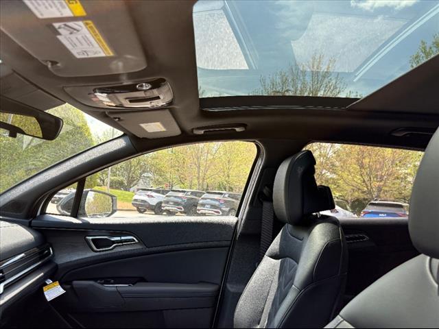 new 2025 Kia Sportage car, priced at $34,504