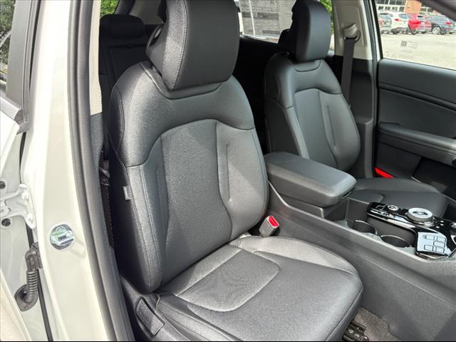 new 2025 Kia Sportage Hybrid car, priced at $34,157