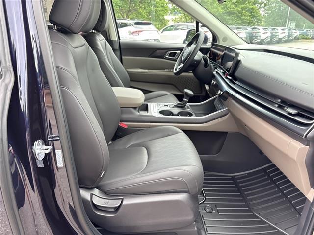 new 2026 Kia Carnival car, priced at $40,720