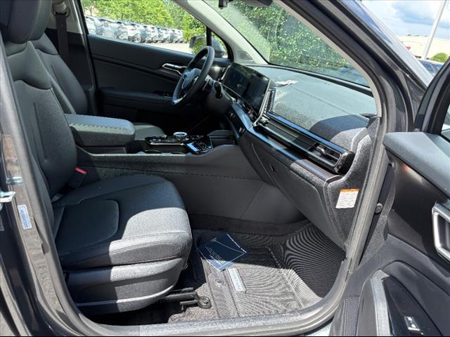new 2025 Kia Sportage Hybrid car, priced at $35,901