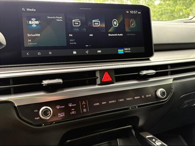 new 2025 Kia Sorento Hybrid car, priced at $43,320