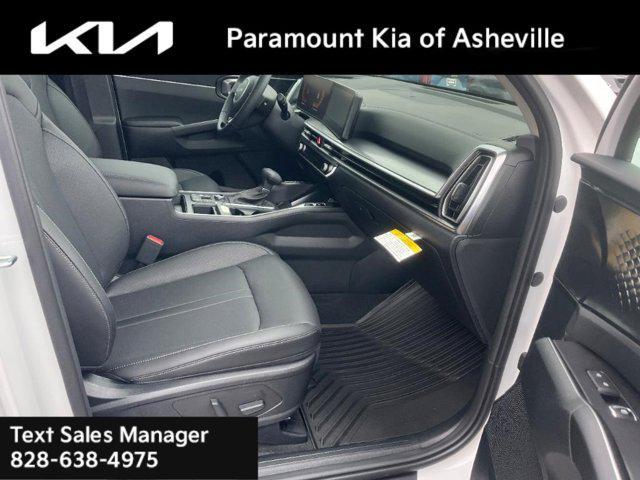 new 2025 Kia Sorento car, priced at $42,900