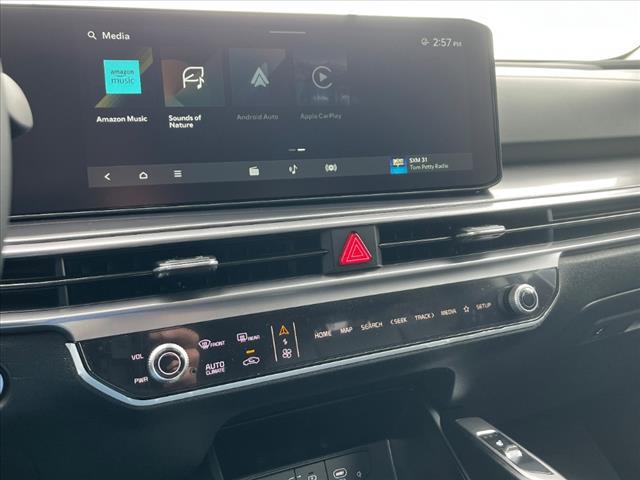 new 2025 Kia Sorento car, priced at $42,900