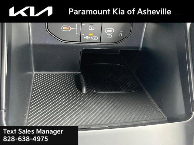 new 2025 Kia Sorento car, priced at $42,900