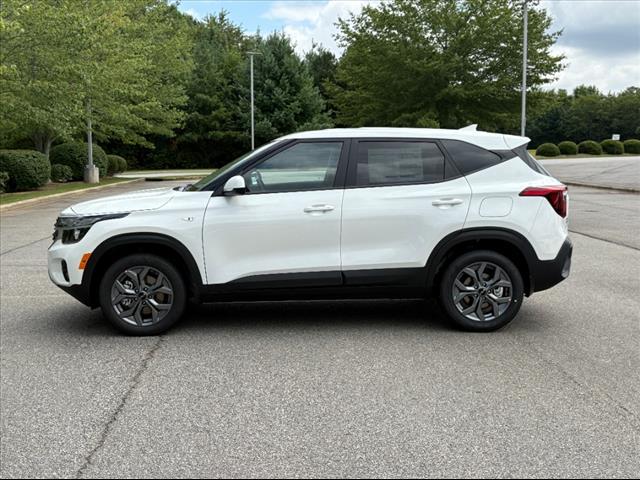 new 2025 Kia Seltos car, priced at $27,195
