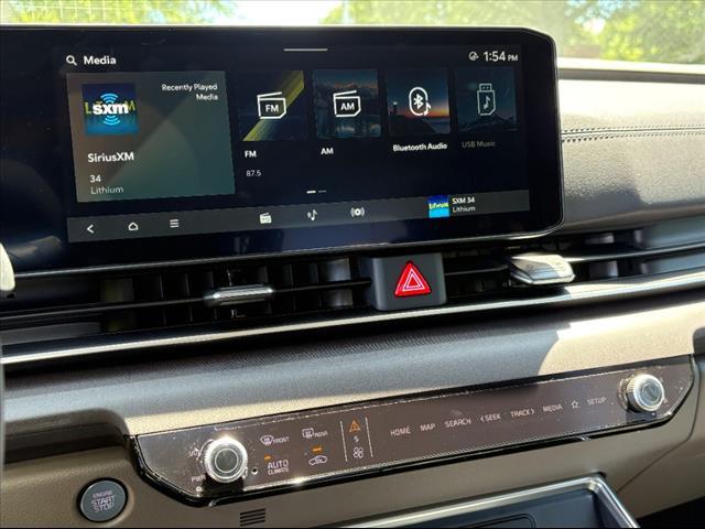 new 2025 Kia Carnival Hybrid car, priced at $44,360