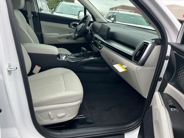 new 2025 Kia Sorento car, priced at $42,091
