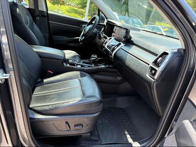 used 2022 Kia Sorento car, priced at $31,000